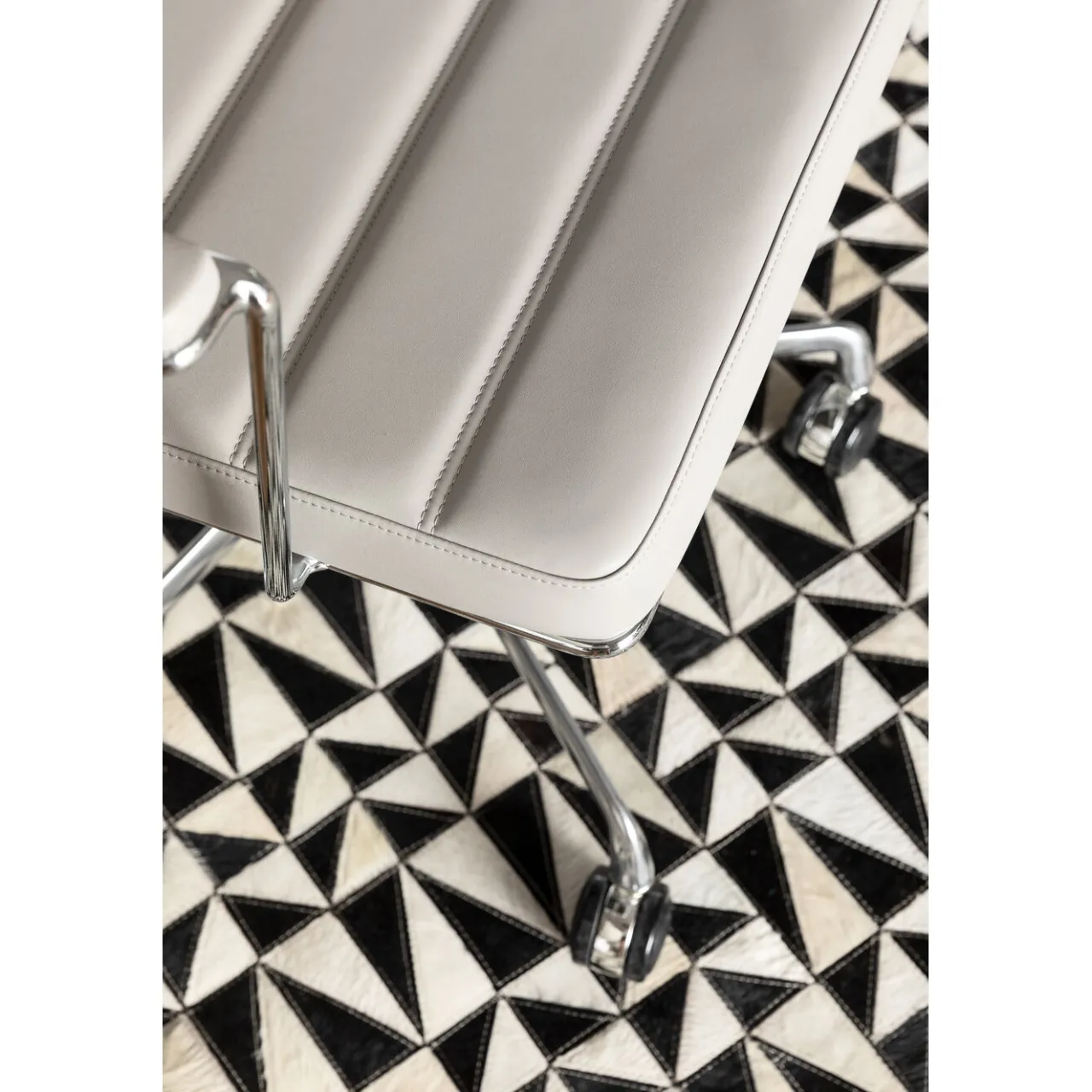 KARE Design Chaise De Bureau Pivotante Dottore Gris Online